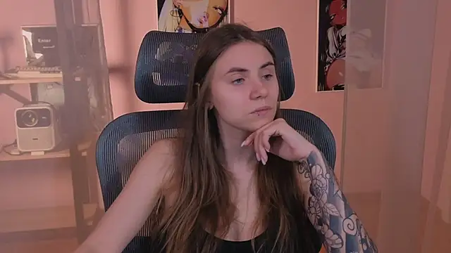  AnnaStark  online show from 11/19/25, 08:20