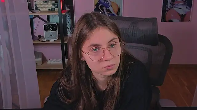 Snapshot of _AnnaStark_ chatting on 03/13/26, 07:53 AnnaStark online show from 03/13/26, 07:53