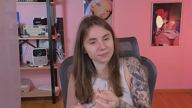 Snapshot of _AnnaStark_ chatting on 04/04/26, 08:17 AnnaStark online show from 04/04/26, 08:17