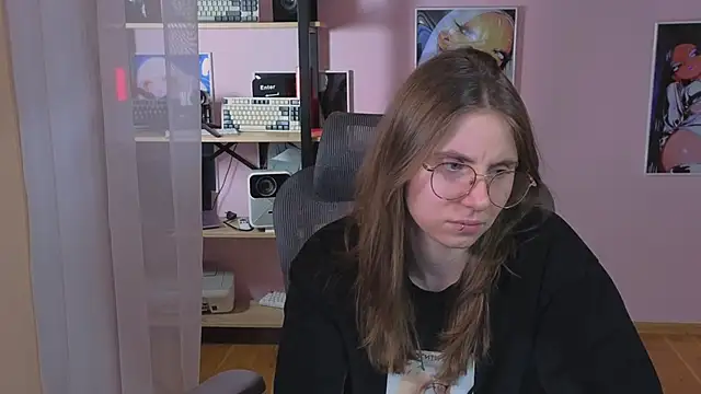 Snapshot of _AnnaStark_ chatting on 04/08/26, 08:20 AnnaStark online show from 04/08/26, 08:20