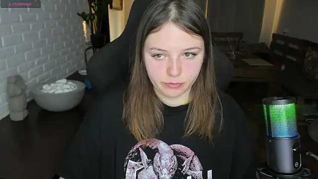 Snapshot of XNirvanaX chatting on 03/31/26, 04:02 XNirvanaX online show from 03/31/26, 04:02