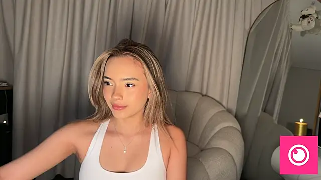 Snapshot of Irina_Grant chatting on 03/10/26, 01:32 Irina Grant online show from 03/10/26, 01:32