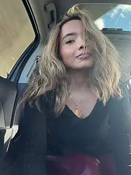 Snapshot of Irina_Grant chatting on 04/03/26, 03:43 Irina Grant online show from 04/03/26, 03:43