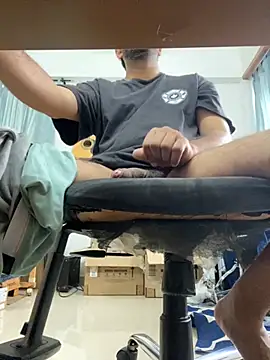 Snapshot of the_indian_dick_u_want chatting on 10/29/25, 08:38 the indian dick u want online show from 10/29/25, 08:38