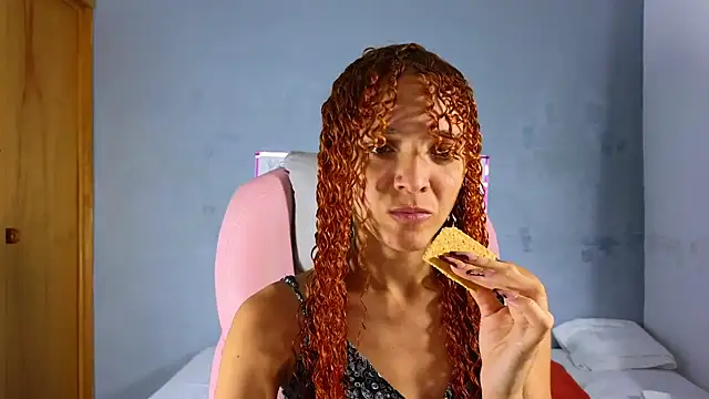 SexyLeilaa online show from 02/12/25, 01:41