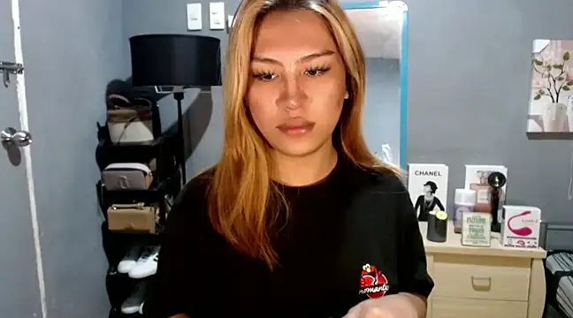 luxxy grand online show from 01/12/25, 09:19