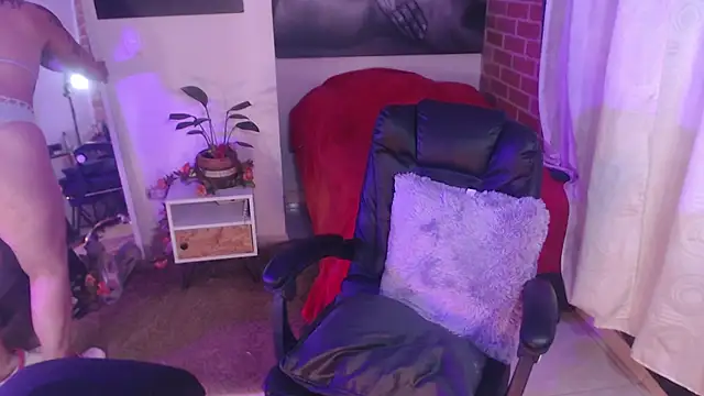 agnes blackmoree online show from 04/07/26, 02:56