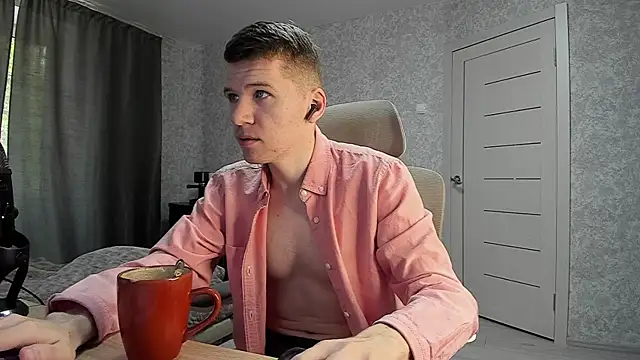 Snapshot of Bananas_dick chatting on 04/28/26, 06:07 Bananas dick online show from 04/28/26, 06:07