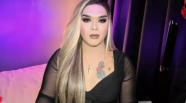 Snapshot of VictoriaEliz chatting on 03/17/25, 06:00 VictoriaEliz online show from 03/17/25, 06:00