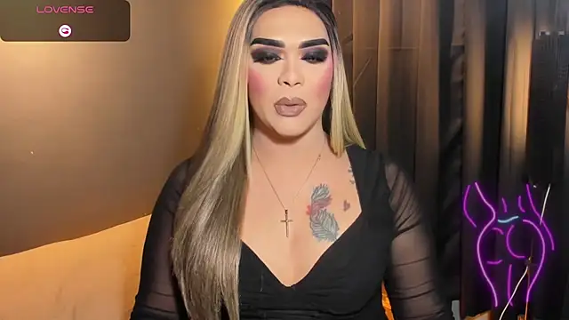 Snapshot of VictoriaEliz chatting on 11/01/25, 01:46 VictoriaEliz online show from 11/01/25, 01:46