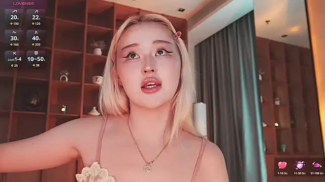 Snapshot of hyun_chia chatting on 04/21/26, 02:51 hyun chia online show from 04/21/26, 02:51