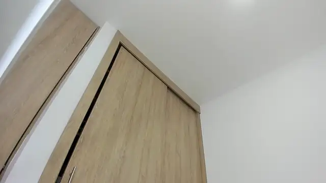 Snapshot of candyhotsquirt_xx chatting on 10/09/25, 11:03 candyhotsquirt xx online show from 10/09/25, 11:03