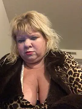 Snapshot of JemJensen30 chatting on 12/13/24, 07:15 JemJensen30 online show from 12/13/24, 07:15