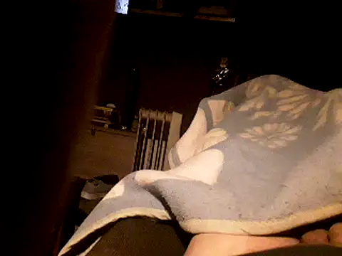 Snapshot of ciruelo1 chatting on 02/13/25, 08:24 ciruelo1 online show from 02/13/25, 08:24