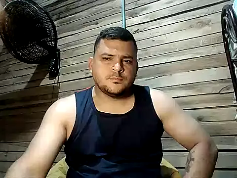 Snapshot of Arcangel_05 chatting on 04/11/26, 04:06 Arcangel 05 online show from 04/11/26, 04:06