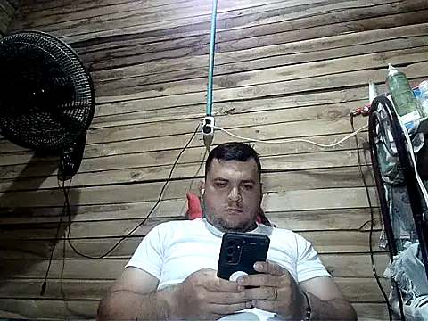 Snapshot of Arcangel_05 chatting on 05/29/26, 04:21 Arcangel 05 online show from 05/29/26, 04:21
