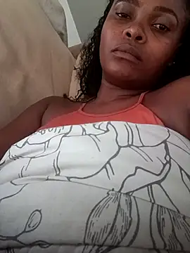 Snapshot of SweetAppleCandyxx chatting on 03/02/25, 03:59 SweetAppleCandyxx online show from 03/02/25, 03:59