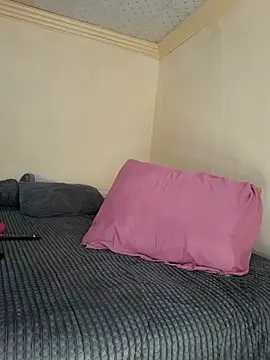 Snapshot of SweetAppleCandyxx chatting on 09/12/25, 07:08 SweetAppleCandyxx online show from 09/12/25, 07:08