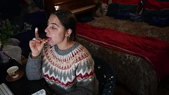 Snapshot of VanessaDoyle chatting on 11/20/25, 05:01 VanessaDoyle online show from 11/20/25, 05:01