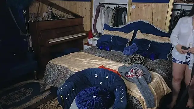 VanessaDoyle online show from 12/15/25, 03:55