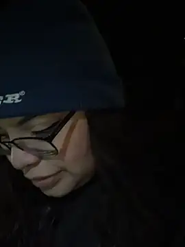 Snapshot of drizzypeach602 chatting on 03/13/26, 03:57 drizzypeach602 online show from 03/13/26, 03:57