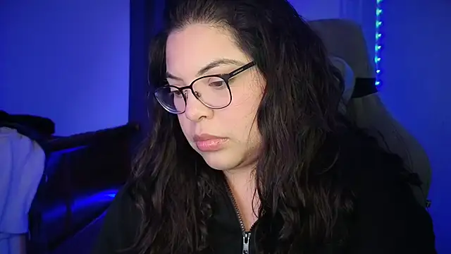 Snapshot of drizzypeach602 chatting on 04/01/26, 04:57 drizzypeach602 online show from 04/01/26, 04:57