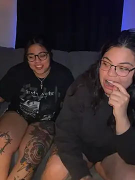 Snapshot of drizzypeach602 chatting on 04/09/26, 03:39 drizzypeach602 online show from 04/09/26, 03:39