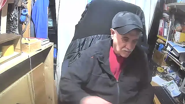 Snapshot of nonnomaturobisex chatting on 01/28/25, 06:07 nonnomaturobisex online show from 01/28/25, 06:07