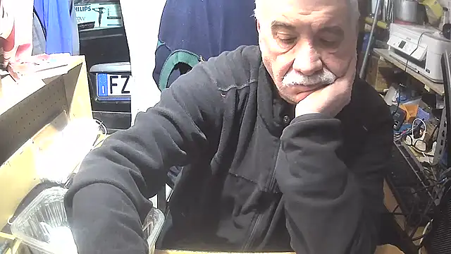 Snapshot of nonnomaturobisex chatting on 02/05/25, 07:39 nonnomaturobisex online show from 02/05/25, 07:39