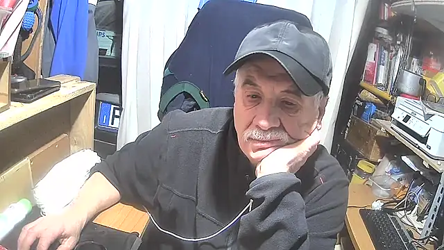 Snapshot of nonnomaturobisex chatting on 02/06/25, 07:13 nonnomaturobisex online show from 02/06/25, 07:13