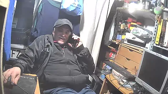 Snapshot of nonnomaturobisex chatting on 03/08/25, 05:33 nonnomaturobisex online show from 03/08/25, 05:33