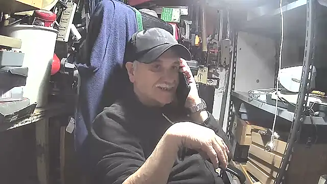 Snapshot of nonnomaturobisex chatting on 03/13/25, 10:57 nonnomaturobisex online show from 03/13/25, 10:57