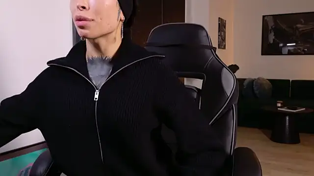 Rubbernina online show from 11/06/25, 05:03