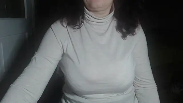 Snapshot of BellisimaAh chatting on 03/05/25, 09:04 BellisimaAh online show from 03/05/25, 09:04