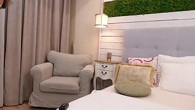 Snapshot of IsabellaMysty chatting on 02/22/26, 09:02 IsabellaMysty online show from 02/22/26, 09:02