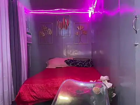 Delicate Savannah online show from 09/09/25, 03:17