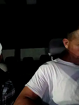 Snapshot of Roberts8inchcock chatting on 11/04/25, 03:38 Roberts8inchcock online show from 11/04/25, 03:38