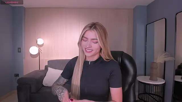 Snapshot of LexieWayne chatting on 04/07/26, 06:52 LexieWayne online show from 04/07/26, 06:52