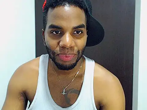 Snapshot of Rene_hotman chatting on 11/18/25, 08:35 Rene hotman online show from 11/18/25, 08:35