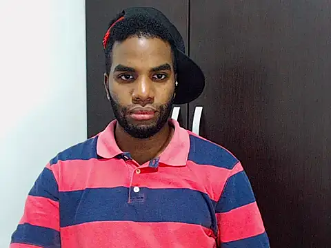 Snapshot of Rene_hotman chatting on 11/21/25, 08:18 Rene hotman online show from 11/21/25, 08:18