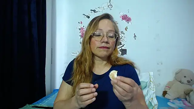 anthonela mature  online show from 12/16/25, 06:13