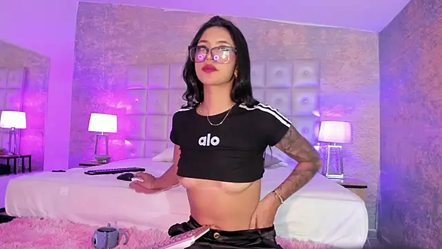 Snapshot of AntonellaRossi chatting on 11/20/25, 07:46 AntonellaRossi online show from 11/20/25, 07:46