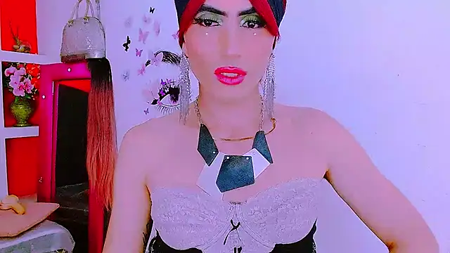 Snapshot of priscilahotker chatting on 01/19/25, 04:44 priscilahotker online show from 01/19/25, 04:44