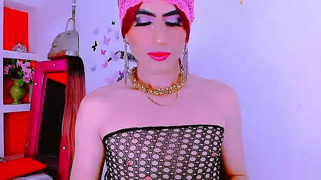 Snapshot of priscilahotker chatting on 01/22/25, 02:15 priscilahotker online show from 01/22/25, 02:15
