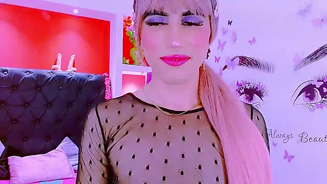 Snapshot of priscilahotker chatting on 03/10/25, 02:28 priscilahotker online show from 03/10/25, 02:28