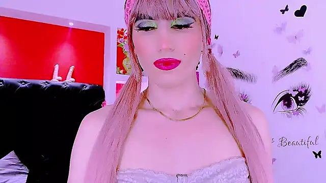 Snapshot of priscilahotker chatting on 03/17/25, 10:17 priscilahotker online show from 03/17/25, 10:17