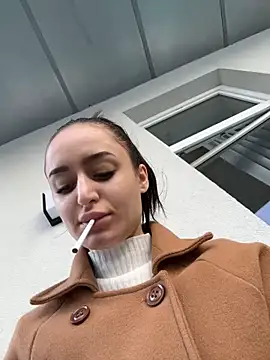 Snapshot of Zeyna1 chatting on 01/10/25, 12:36 Zeyna1 online show from 01/10/25, 12:36