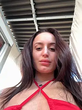 Snapshot of Zeyna1 chatting on 09/08/25, 04:06 Zeyna1 online show from 09/08/25, 04:06