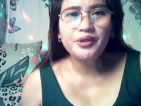 Snapshot of Amazing_Angel22 chatting on 03/21/26, 07:50 Amazing Angel22 online show from 03/21/26, 07:50