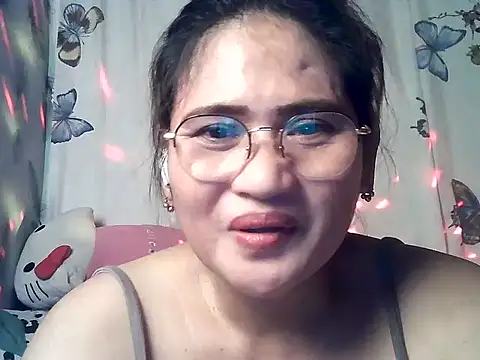 Snapshot of Amazing_Angel22 chatting on 03/25/26, 03:51 Amazing Angel22 online show from 03/25/26, 03:51